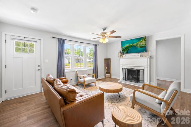 636 Hart Street, Heath Springs, SC 29058