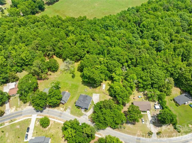 636 Hart Street, Heath Springs, SC 29058