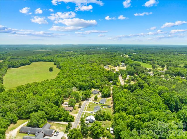636 Hart Street, Heath Springs, SC 29058
