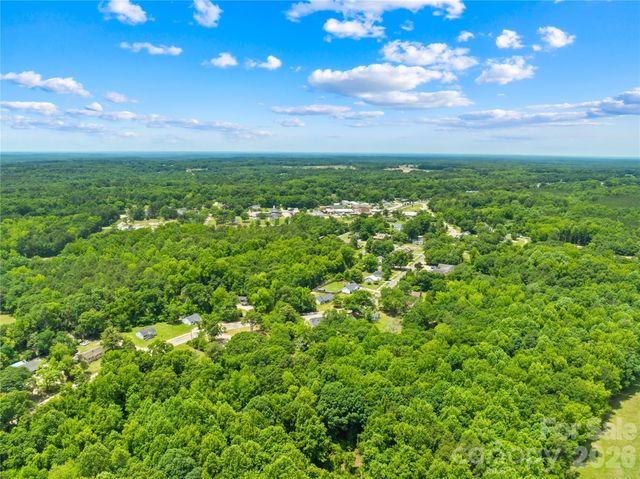 636 Hart Street, Heath Springs, SC 29058