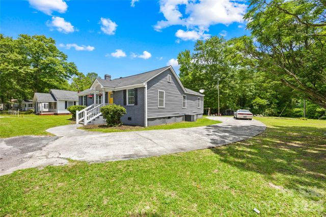 636 Hart Street, Heath Springs, SC 29058