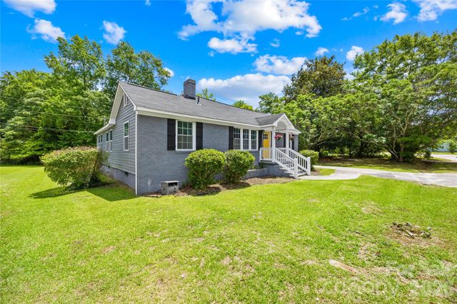 636 Hart Street, Heath Springs, SC 29058