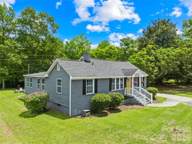 636 Hart Street, Heath Springs, SC 29058