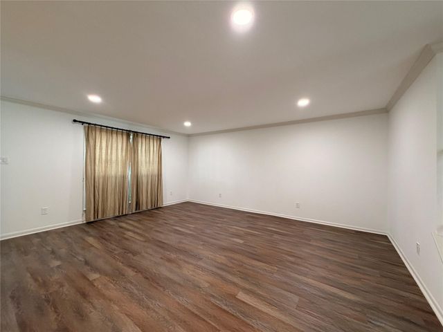 5803 Valley Forge Drive 95, Houston, TX 77057