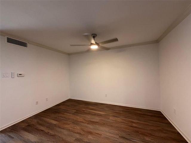 5803 Valley Forge Drive 95, Houston, TX 77057