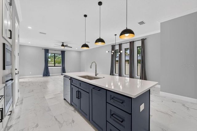 2501 W NORTH A STREET B, Tampa, FL 33609