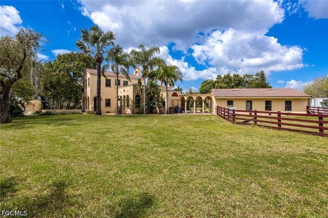 16100 N River RD, Alva, FL 33920