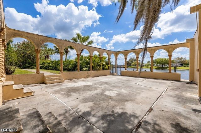16100 N River RD, Alva, FL 33920