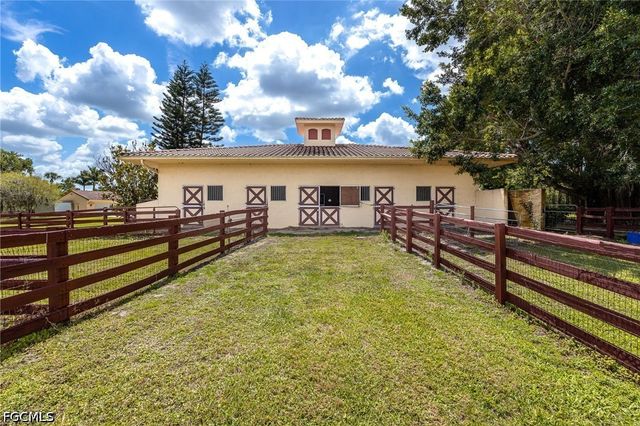 16100 N River RD, Alva, FL 33920
