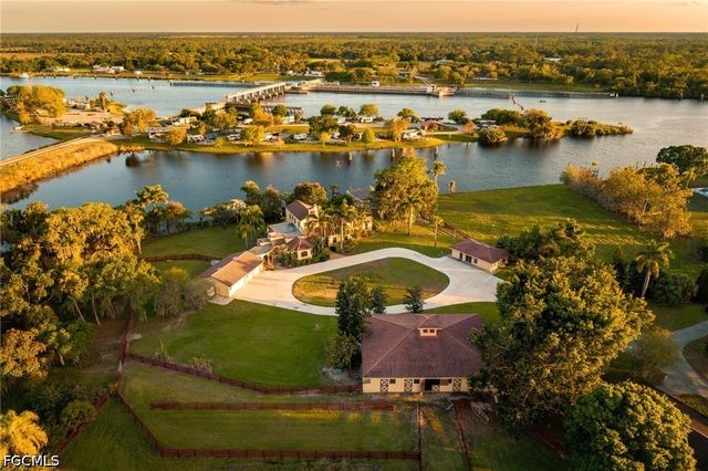 16100 N River RD, Alva, FL 33920