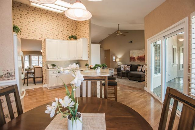 9513 Laguna Lake Way, Elk Grove, CA 95758