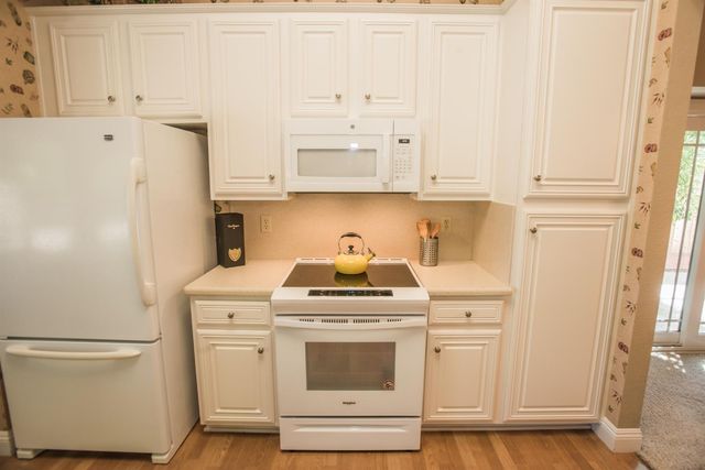 9513 Laguna Lake Way, Elk Grove, CA 95758