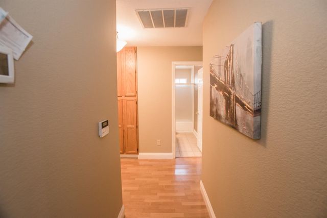 9513 Laguna Lake Way, Elk Grove, CA 95758