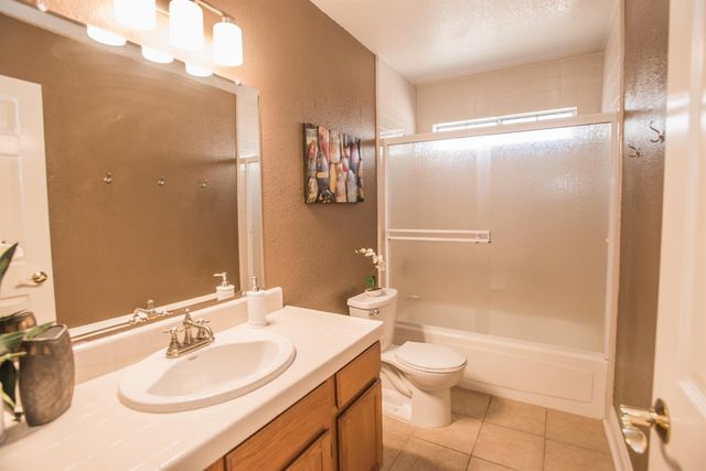 9513 Laguna Lake Way, Elk Grove, CA 95758