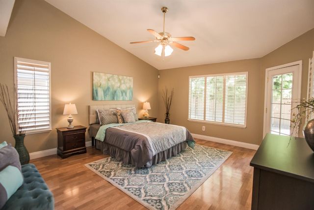 9513 Laguna Lake Way, Elk Grove, CA 95758