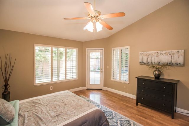 9513 Laguna Lake Way, Elk Grove, CA 95758