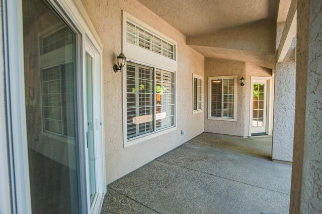 9513 Laguna Lake Way, Elk Grove, CA 95758