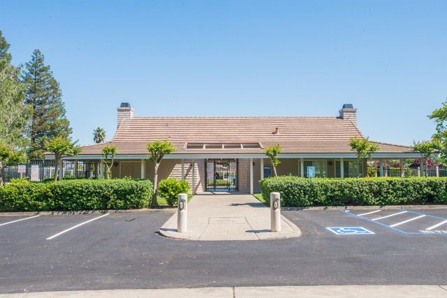 9513 Laguna Lake Way, Elk Grove, CA 95758