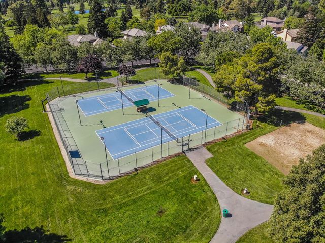 9513 Laguna Lake Way, Elk Grove, CA 95758