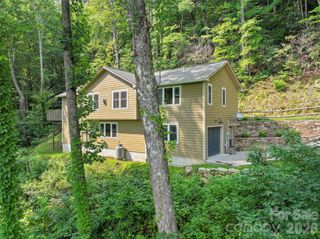297 Triple Creek Drive, Clyde, NC 28721