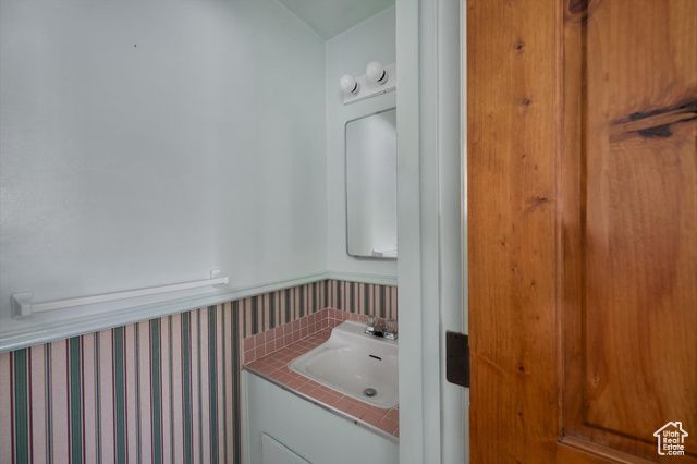 327 W 350 S, Kaysville, UT 84037