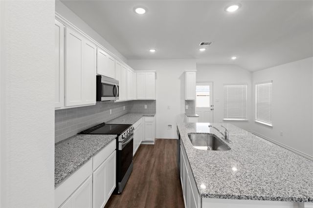 402 Cedar Chase Court, Dayton, TX 77535