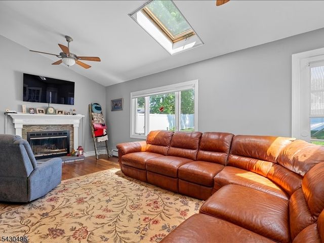 71 Bergen Dr, Little Falls Twp., NJ 07424