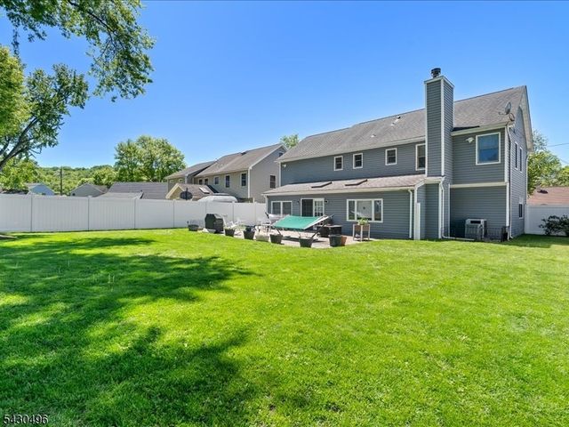 71 Bergen Dr, Little Falls Twp., NJ 07424