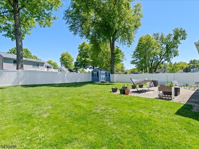 71 Bergen Dr, Little Falls Twp., NJ 07424