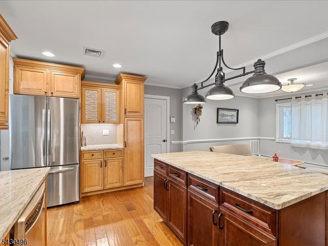 71 Bergen Dr, Little Falls Twp., NJ 07424