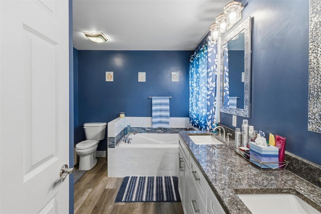 501 E Stoneridge Drive, Plainwell, MI 49080