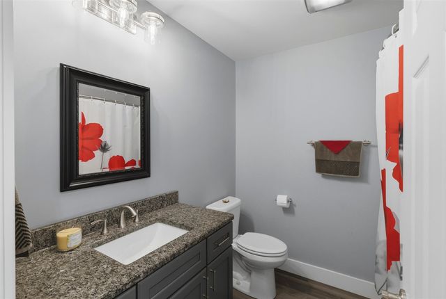 501 E Stoneridge Drive, Plainwell, MI 49080