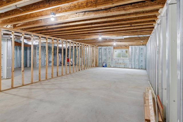 501 E Stoneridge Drive, Plainwell, MI 49080