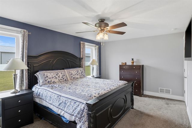 501 E Stoneridge Drive, Plainwell, MI 49080
