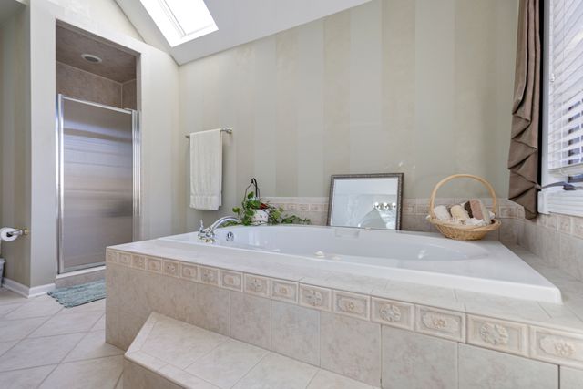 5705 S Natoma Avenue, Chicago, IL 60638