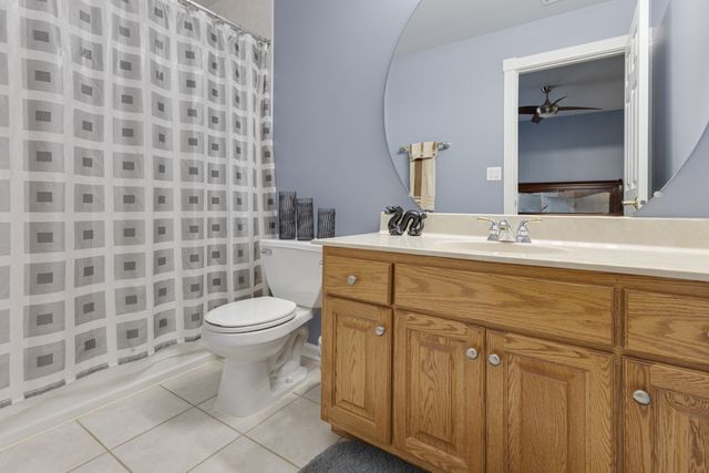 5705 S Natoma Avenue, Chicago, IL 60638