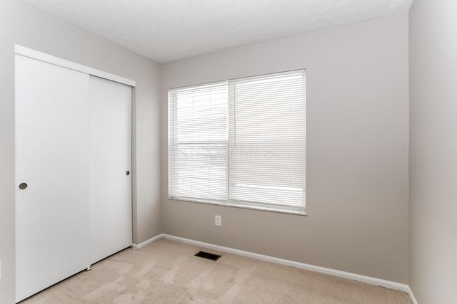 2980 Blue Moon Drive, Columbus, OH 43232