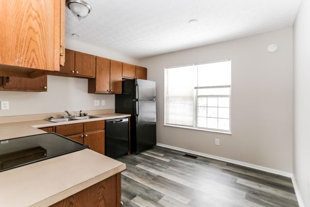 2980 Blue Moon Drive, Columbus, OH 43232