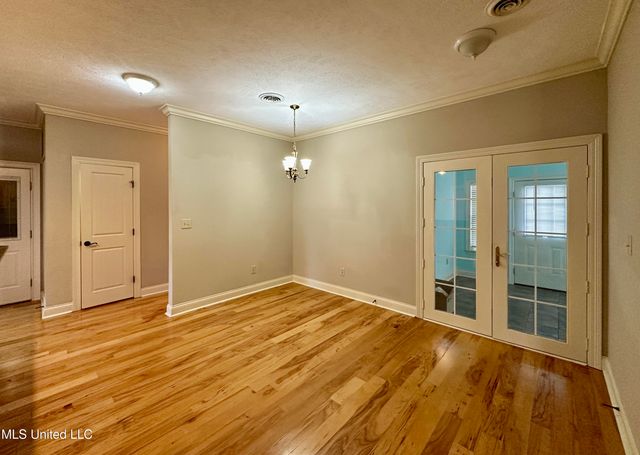 109 Grande Oaks Drive, Byram, MS 39272