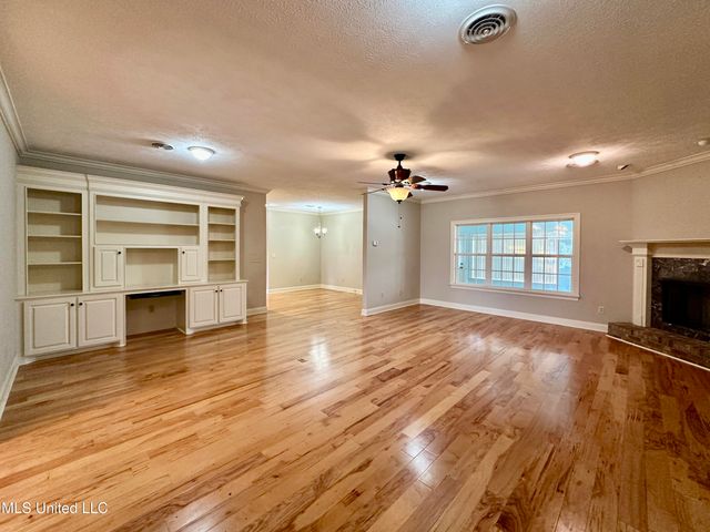 109 Grande Oaks Drive, Byram, MS 39272