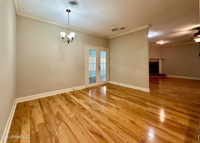 109 Grande Oaks Drive, Byram, MS 39272