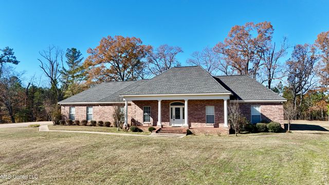 109 Grande Oaks Drive, Byram, MS 39272