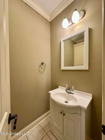 109 Grande Oaks Drive, Byram, MS 39272