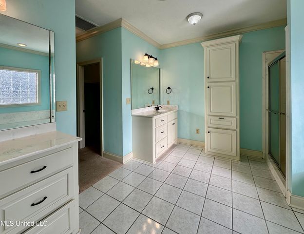 109 Grande Oaks Drive, Byram, MS 39272