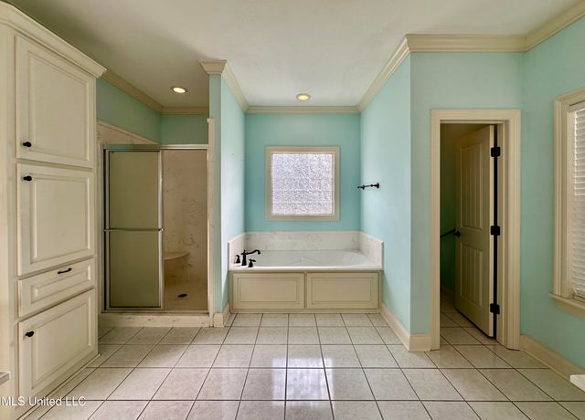 109 Grande Oaks Drive, Byram, MS 39272