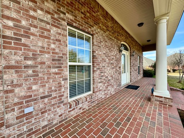 109 Grande Oaks Drive, Byram, MS 39272