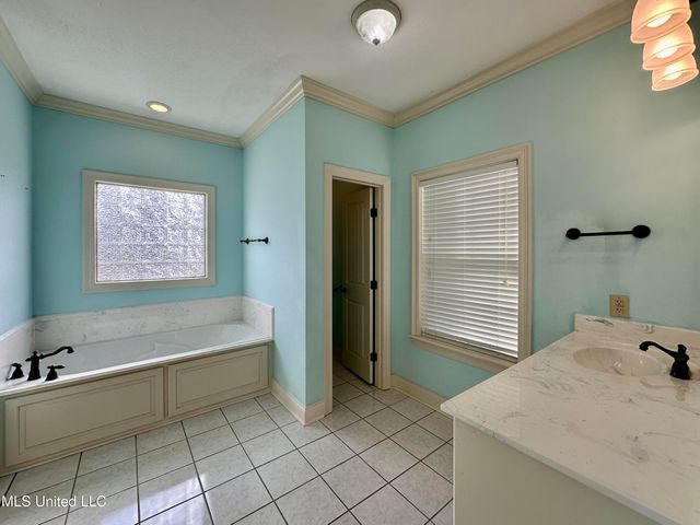 109 Grande Oaks Drive, Byram, MS 39272