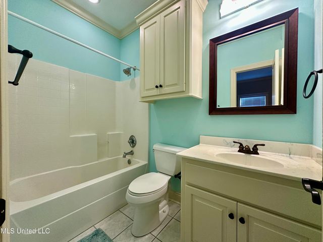 109 Grande Oaks Drive, Byram, MS 39272