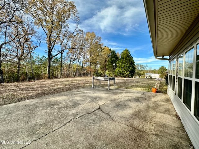 109 Grande Oaks Drive, Byram, MS 39272