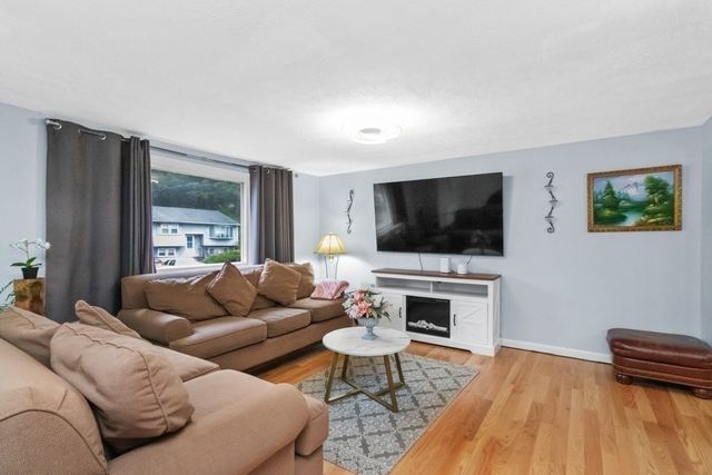 30 Lantern Ln, Randolph, MA 02368